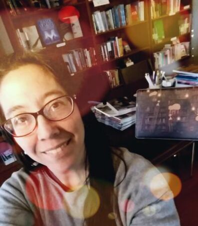 Feature image for 10 Questions for Donna Lee Miele