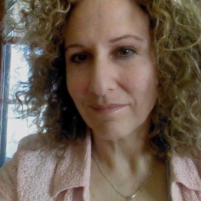 Feature image for 10 Questions for Elizabeth Harris